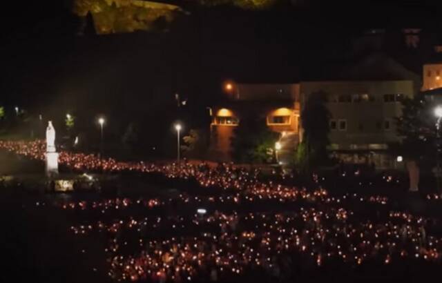 شاید باورتون نشه ولی مردم میرن اینجا شفا می گیرن! +عکس