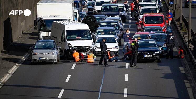 حمله پلیس آلمان به فعالان محیط زیستی+عکس و فیلم