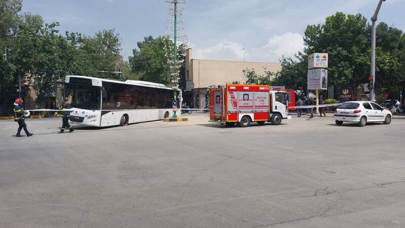 تکرار حادثه ریزش خیابان نظر در اصفهان بر اثر نشت لوله آب +تصاویر و فیلم