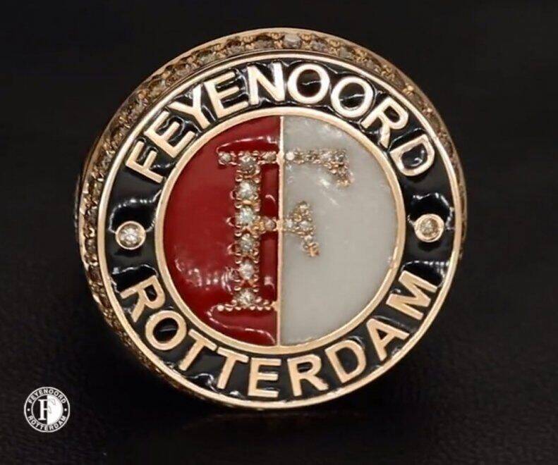 عکس| نام کاپیتان تیم ملی رو طلا حک شد/ حلقهای خاص برای علی جهانبخش