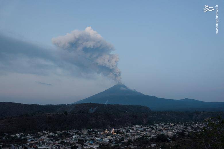 عکس/ فوران آتشفشان پوپوکاتپتل در مکزیک