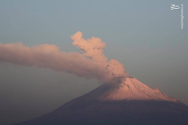 عکس/ فوران آتشفشان پوپوکاتپتل در مکزیک