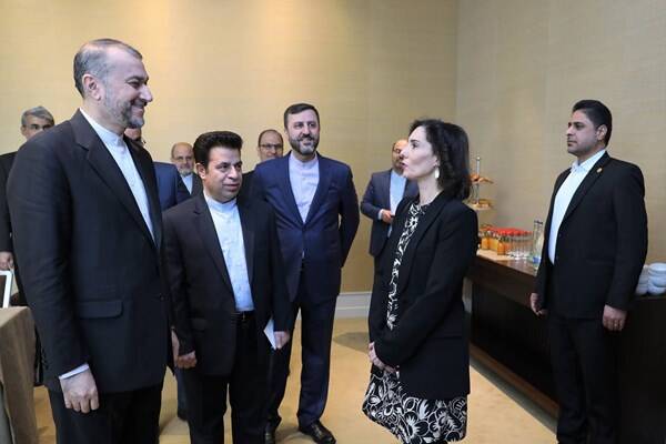 دیپلماتی که ۵ سال به گروگان گرفته شد؛ لکه ننگی که بر پیشانی ۳ کشور اروپایی نقش بست