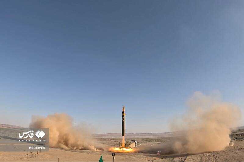 هشدار ایران به دشمنان با «خرمشهر ۴»/ جدیدترین موشک بالستیک ایران چه ویژگیهایی دارد؟+ فیلم و تصاویر
