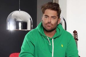 آخرین صفحات داستان حرفه محمدرضا گلزار در بازار موبایل ایران