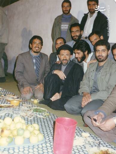 پس از فوت پدرم صداوسیما تصویری از ایشان برای نمایش نداشت/ یکی از مقامات مخالف پیادهروی از حرم تا حرم آقای ابوترابی فرد بود! / رمزگشایی از پیام شهید چمران پس از بیست سال