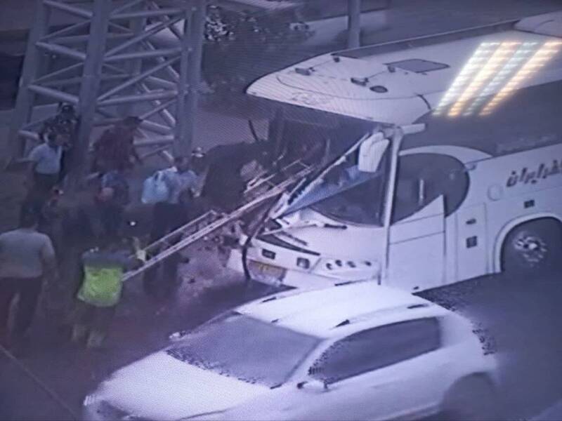 جزئیات برخورد دو اتوبوس در اتوبان سعیدی تهران + عکس