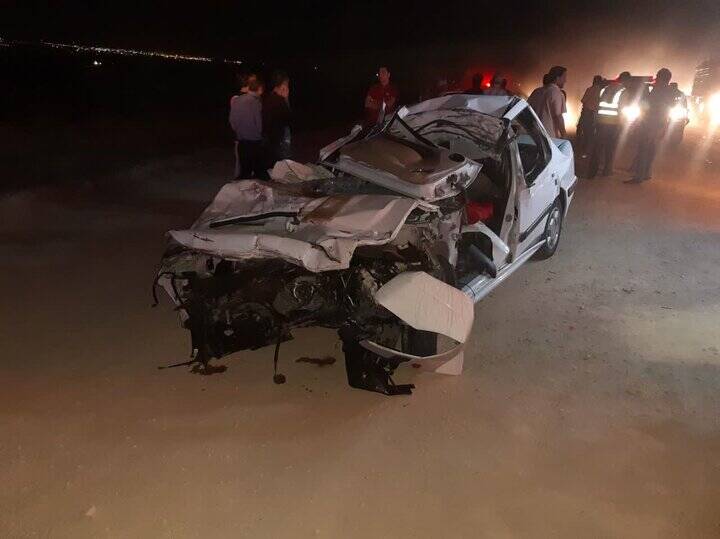 تصادف پژو پارس و تریلر در اصفهان ۲ فوتی و یک مصدوم داشت