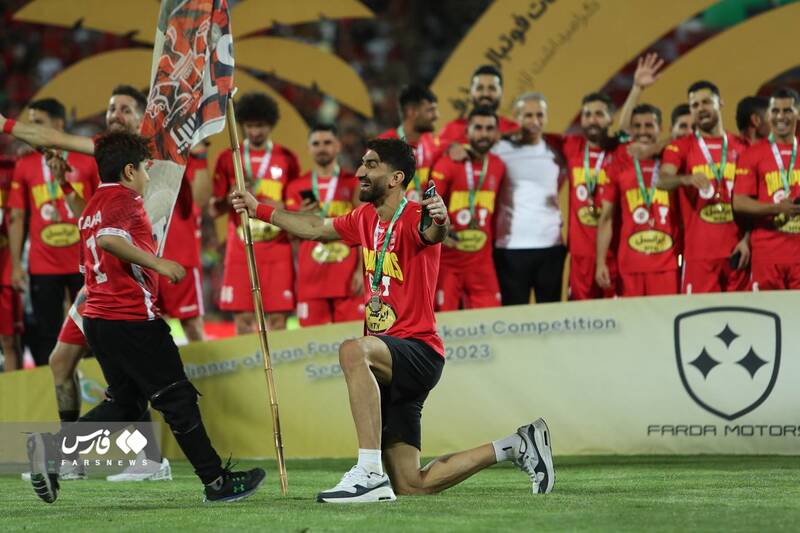 جشن قهرمانی پدر و فرزندی پرسپولیسیها +عکس
