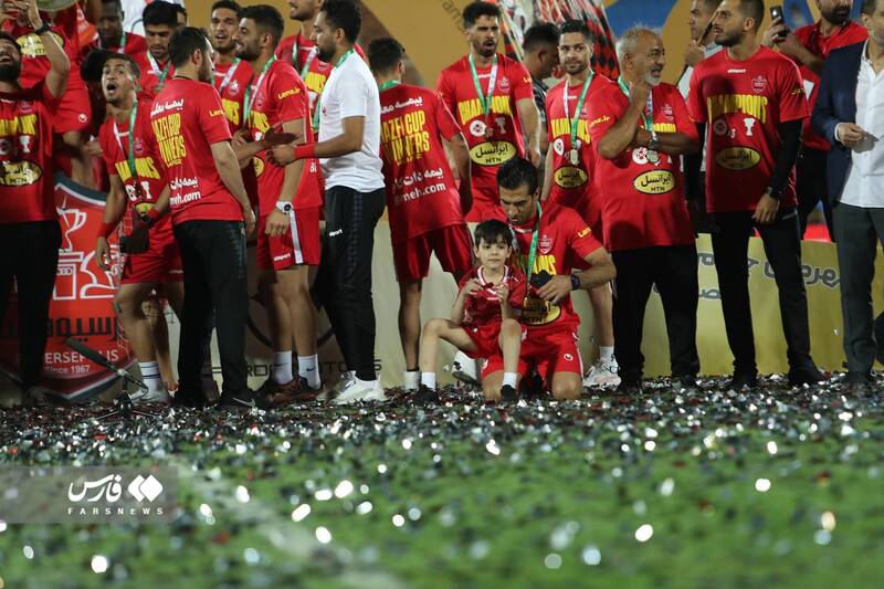 جشن قهرمانی پدر و فرزندی پرسپولیسیها +عکس