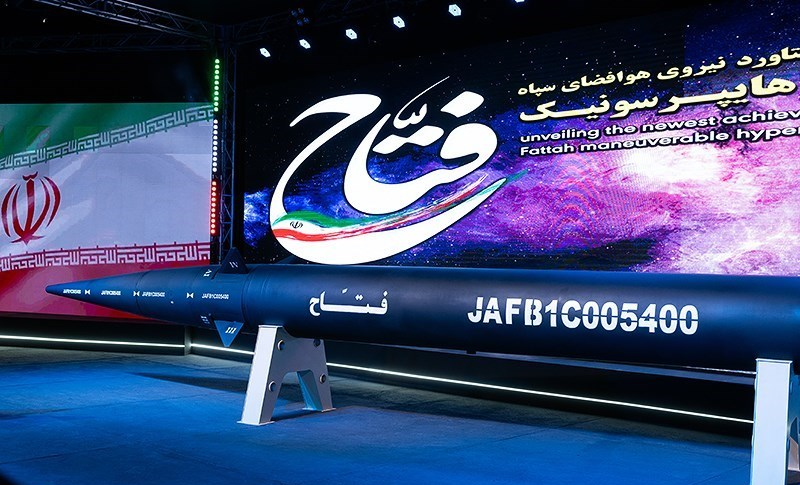 ایران با تدبیر ۷ سال قبل رهبر انقلاب به «فتاح هایپرسونیک» رسید/ انهدام هر سامانه پدافندی دشمن فقط با یک موشک سپاه +عکس
