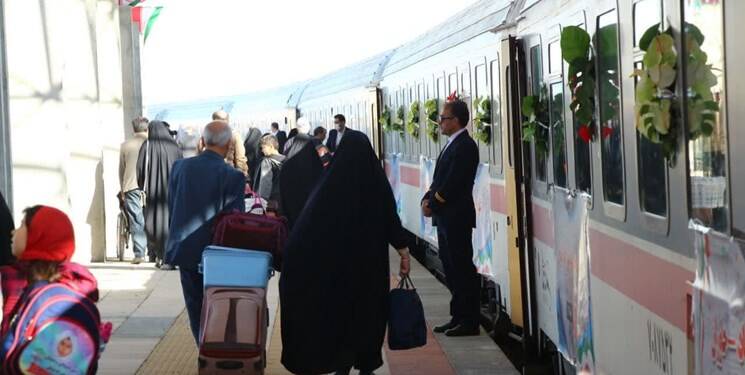 قطار میانه بعد از ۲۲ سال در حضور رئیس جمهور به تبریز رسید