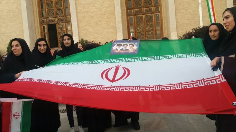 حضور امیدآفرین در میان جمهور