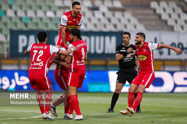 مثلث ابهامات در پرسپولیس/ دامنه تغییرات سرخها چقدر است؟