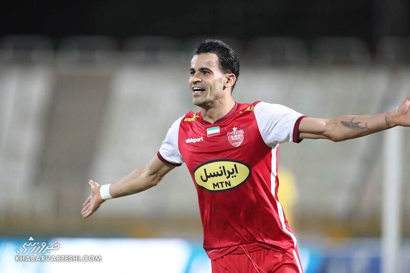 قرارداد ۳ پرسپولیسی به پایان رسید/ از بمب نقل و انتقالات تا شماره ۱۰ سرخ ها و یک مهاجم ۳۳ ساله