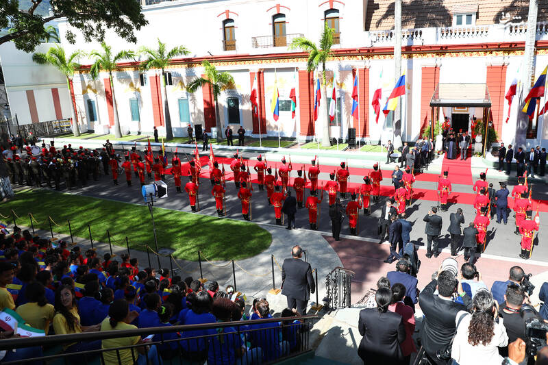 استقبال رسمی رئیس جمهور ونزوئلا از رئیسی