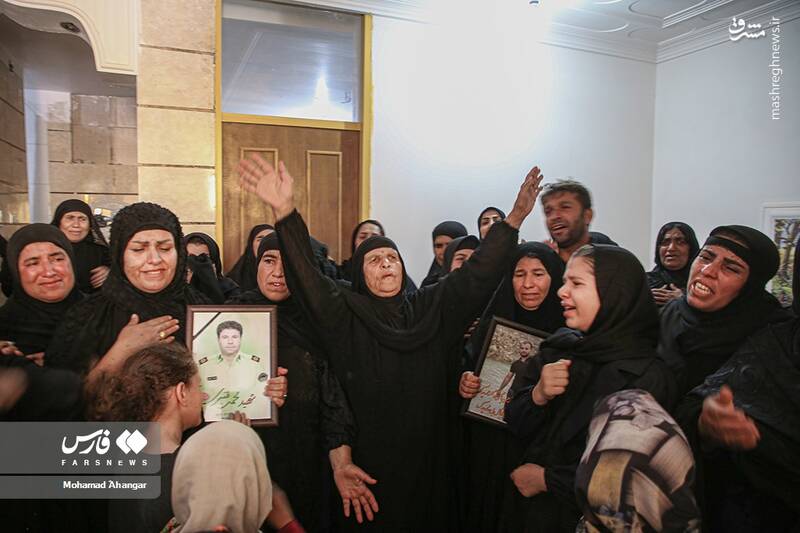 عکس/ سوگواری خانواده پلیس شهید حادثه تروریستی ایذه