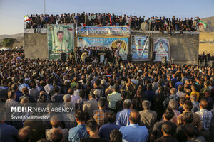 درخواست دختر شهید قنبری برای دیدار با رهبر انقلاب درخواست دختر شهید قنبری برای دیدار با رهبر معظم انقلاب