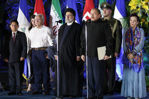 دانیل اورتگا: زنده باد ژنرال قاسم سلیمانی زنده باد ملت ایران