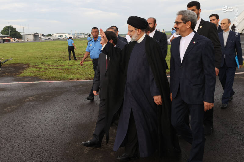 عکس/ ورود رئیس جمهور به نیکاراگوئه