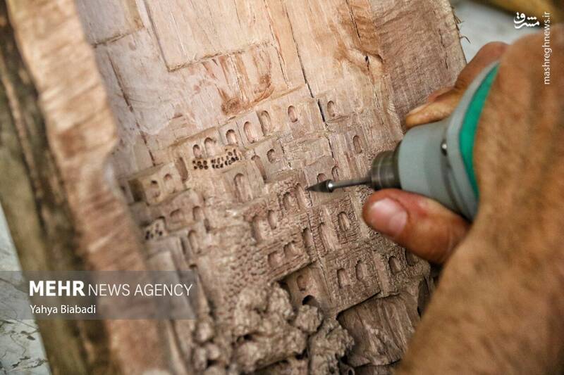 عکس/ هنر روی چوب در کرمانشاه