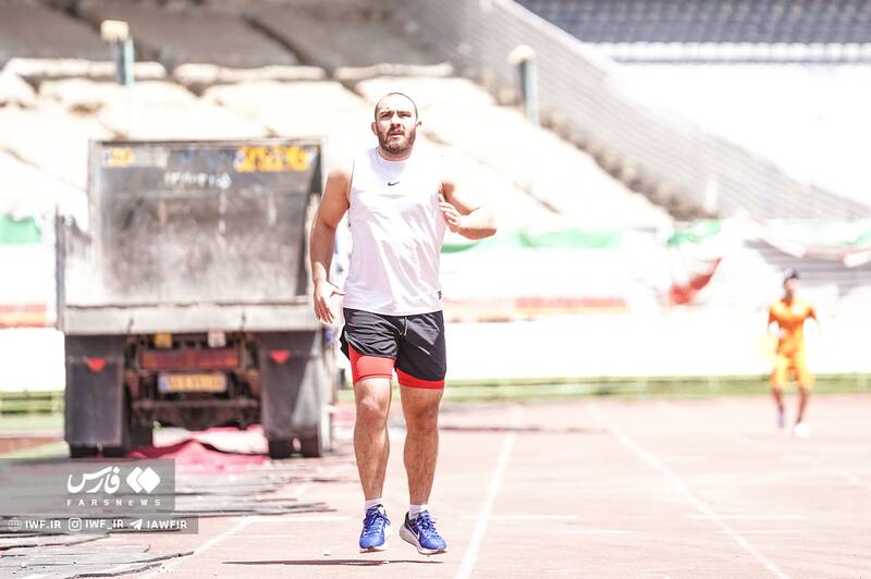 تمرین کشتیگیران در آزادی در روزهایی که فوتبال تعطیل است +عکس