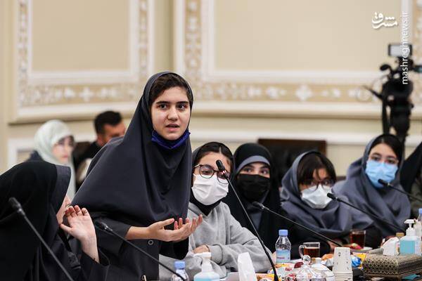 یزدانپناه: مجلس همیشه حرف بانوان را شنیده است