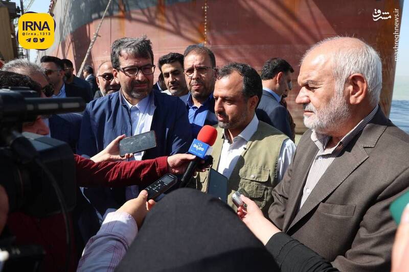 عکس/ بازدید وزیر اقتصاد از انبار گمرک بندر امام خمینی(ره)