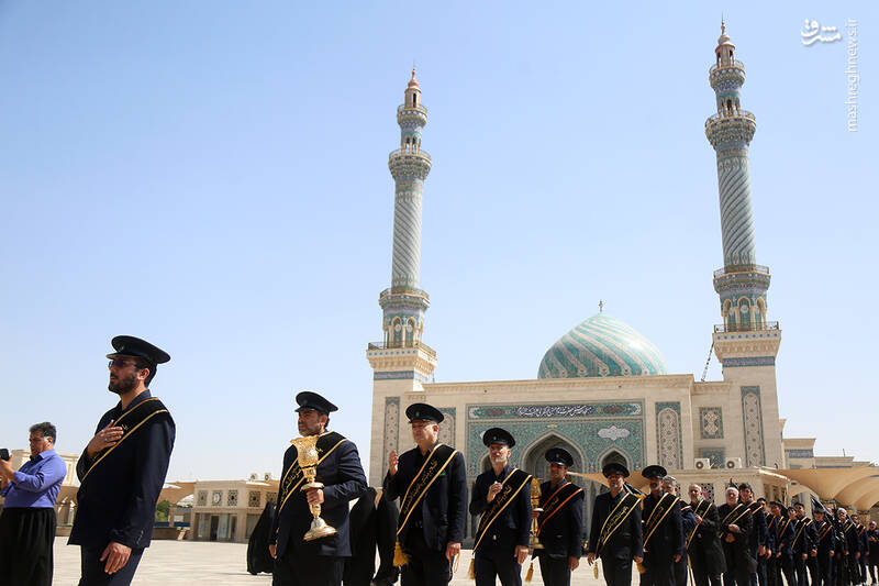 عکس/ دسته عزاداری خادمان حرم قم در روز شهادت ابن الرضا(ع)