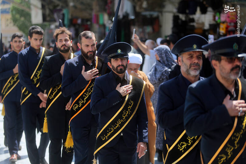 عکس/ دسته عزاداری خادمان حرم قم در روز شهادت ابن الرضا(ع)