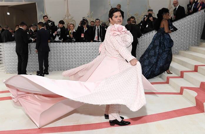 تبلیغ بردگی جنسی در بزرگترین رویداد مد و فشن دنیا+ عکس