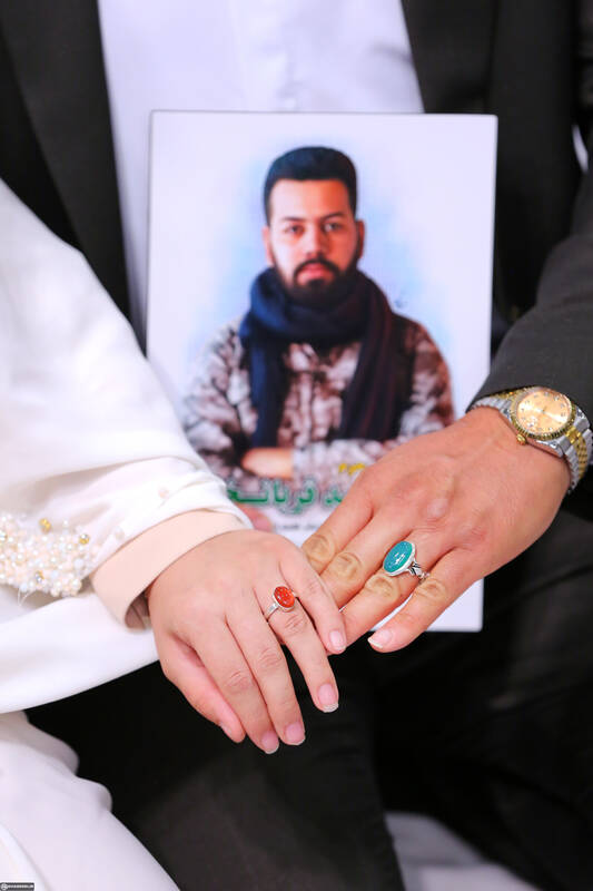 قرائت خطبه عقد خواهر شهید مدافع حرم مجید قربانخانی توسط رهبر انقلاب/ توصیه رهبر انقلاب به مادر شهید قربانخانی +تصاویر