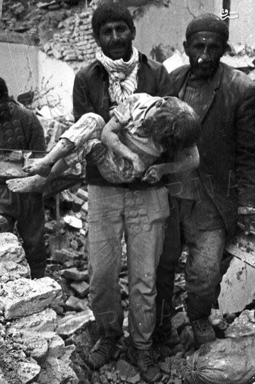 زلزله منجیل در تب فوتبال +عکس