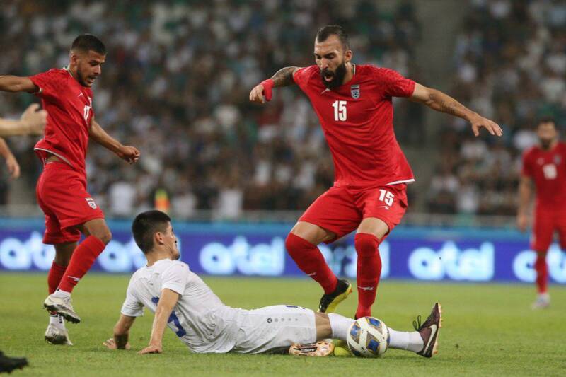 نهایت بدبختی است که بازیکن تیمملی چنین حرکاتی انجام بدهد 2