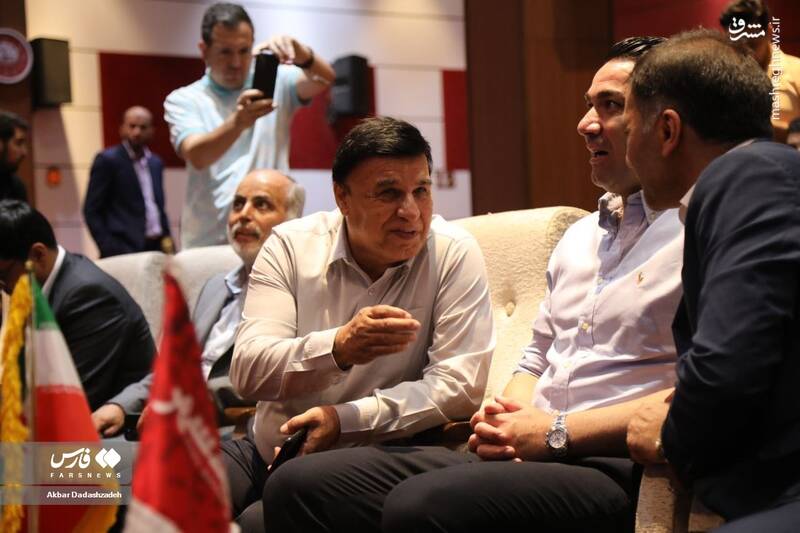 عکس/ مراسم معارفه نکونام به عنوان سرمربی جدید استقلال