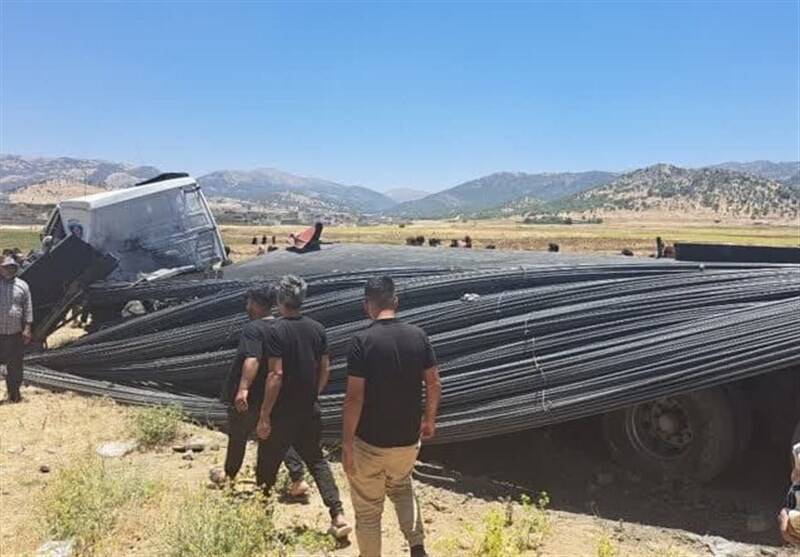 تصادف وحشتناک تریلی با ۲۵ خودرو در محور یاسوج ـ شیراز/ ۲۵ مصدوم و ۶ کشته تاکنون + تصاویر