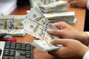 قیمت جدید دلار، یورو و درهم در مرکز مبادله ارز | دلار ۴۱هزار و ۲۹۰ تومان شد