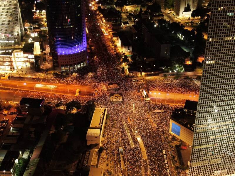 ۹۵ هزار نفر در تلآویو علیه نتانیاهو شعار دادند