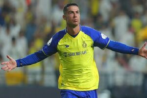 تیم منتخب رونالدو در مستطیل سبز + عکس