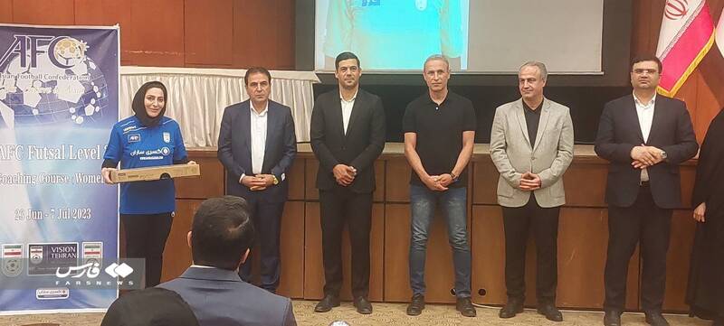 حضور یحیی در کلاس مربیگری بانوان +عکس