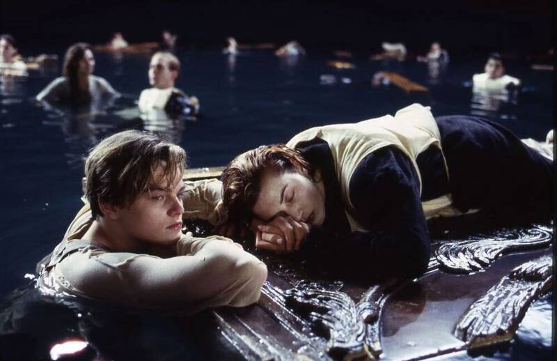 ماجرای عجیب سه میلیاردری که در تایتانیک غرق شدند/ آیا کشتی تایتانیک عمدا غرق شد؟! +عکس و فیلم