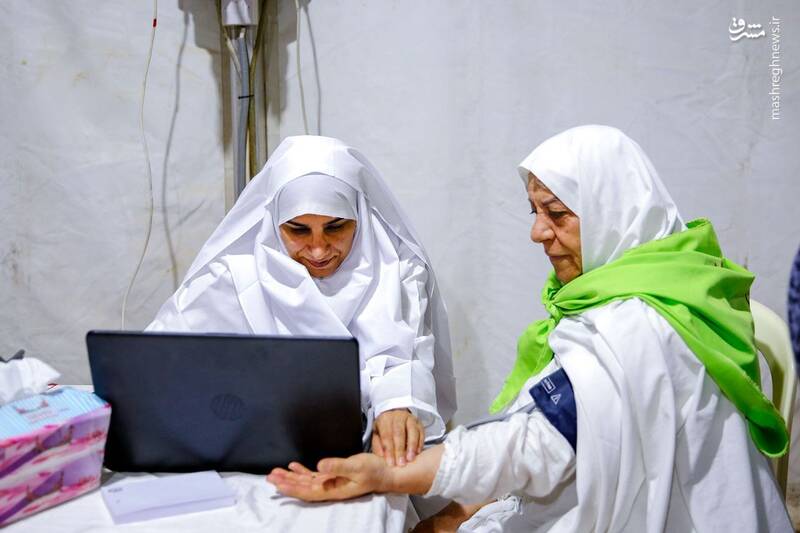 عکس/ بیمارستان صحرایی هلال احمر در صحرای عرفات