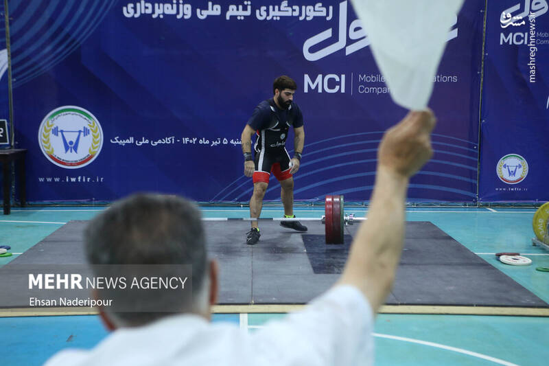 عکس / رکورد گیری تیم ملی وزنه برداری 7