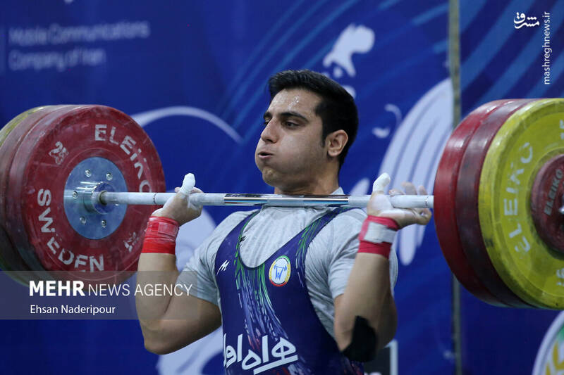 عکس / رکورد گیری تیم ملی وزنه برداری 15