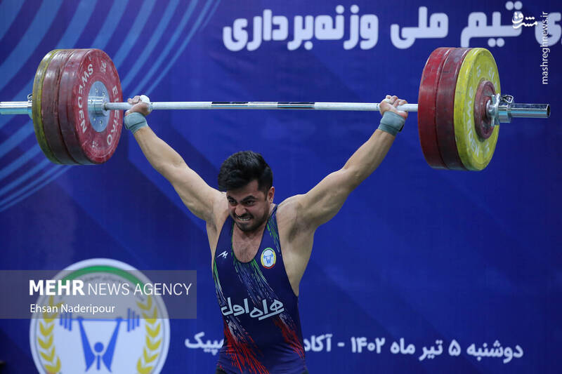 عکس / رکورد گیری تیم ملی وزنه برداری 12