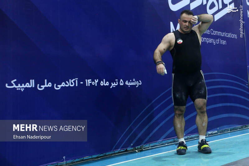 عکس / رکورد گیری تیم ملی وزنه برداری 10