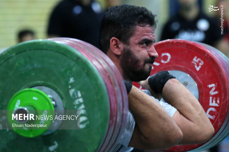 عکس / رکورد گیری تیم ملی وزنه برداری 17