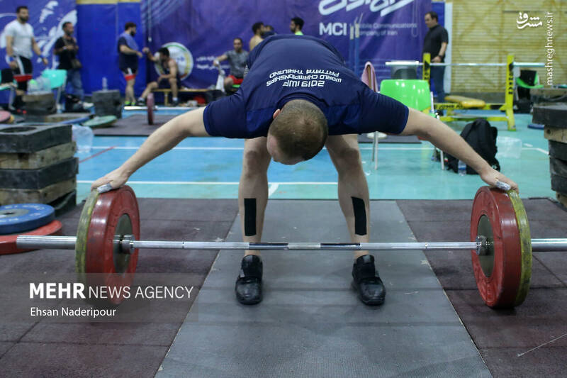 عکس / رکورد گیری تیم ملی وزنه برداری 26