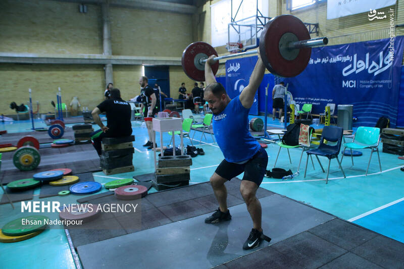 عکس / رکورد گیری تیم ملی وزنه برداری 29