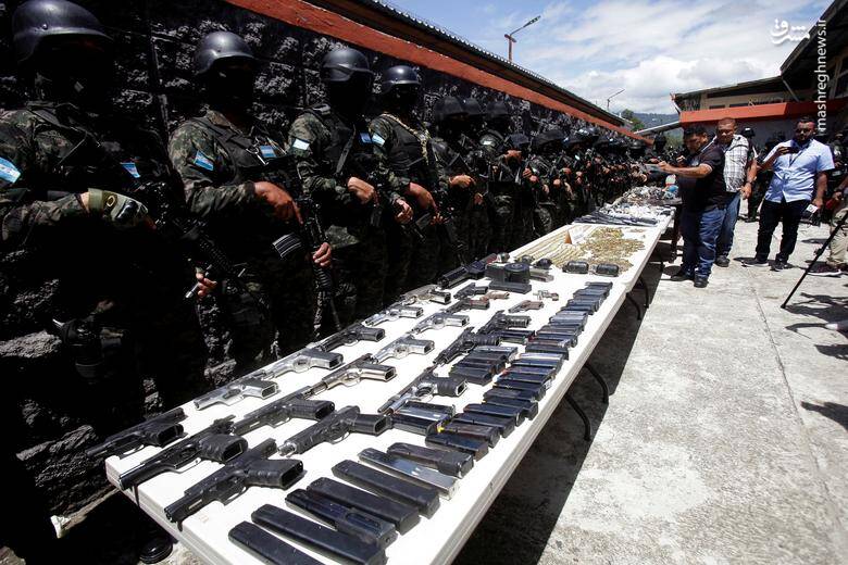 سلاح‌های کشف شده در زندان تامارا پس از تسلط نیروهای مسلح هندوراس به این زندان پس از شورش